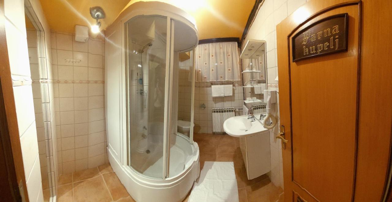 סלאבונסקי ברוד Hotel Garten מראה חיצוני תמונה