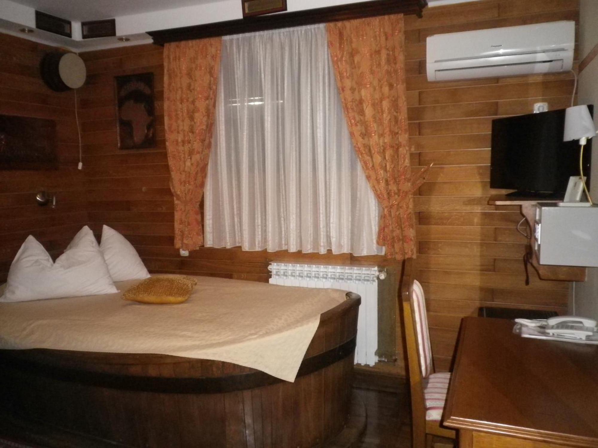 סלאבונסקי ברוד Hotel Garten חדר תמונה
