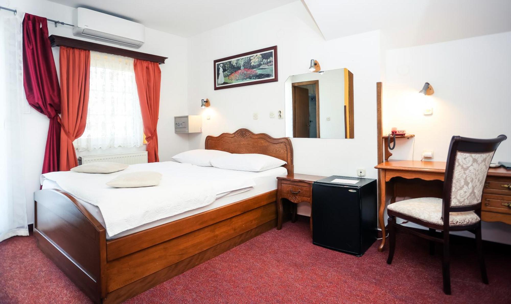 סלאבונסקי ברוד Hotel Garten מראה חיצוני תמונה