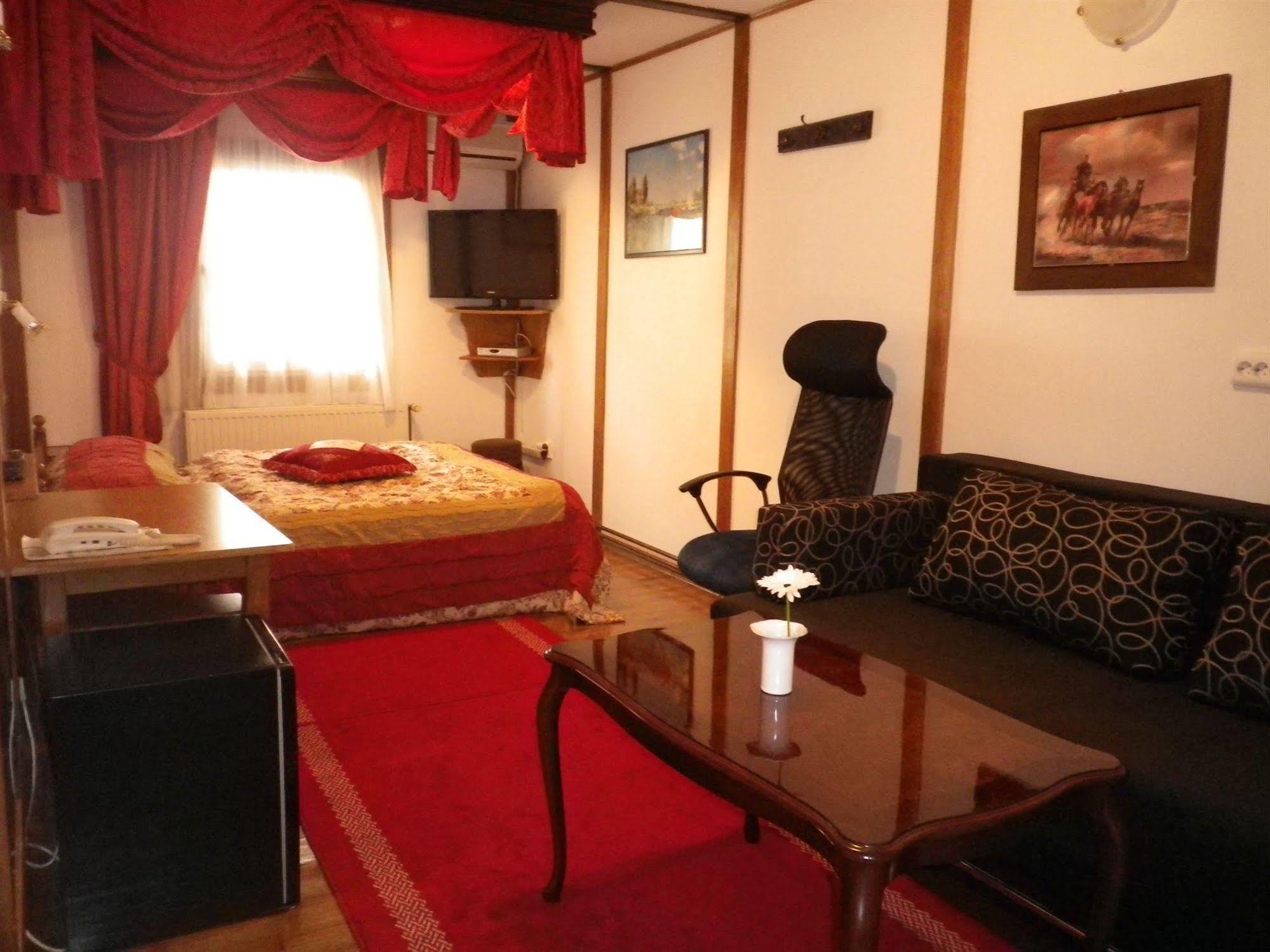 סלאבונסקי ברוד Hotel Garten מראה חיצוני תמונה