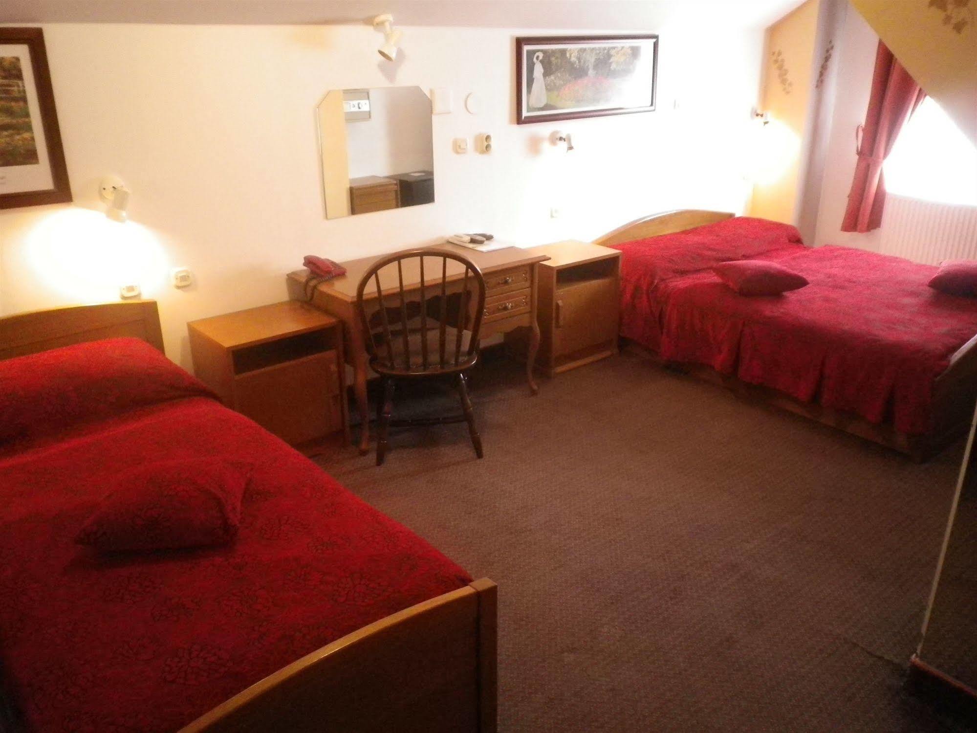 סלאבונסקי ברוד Hotel Garten מראה חיצוני תמונה