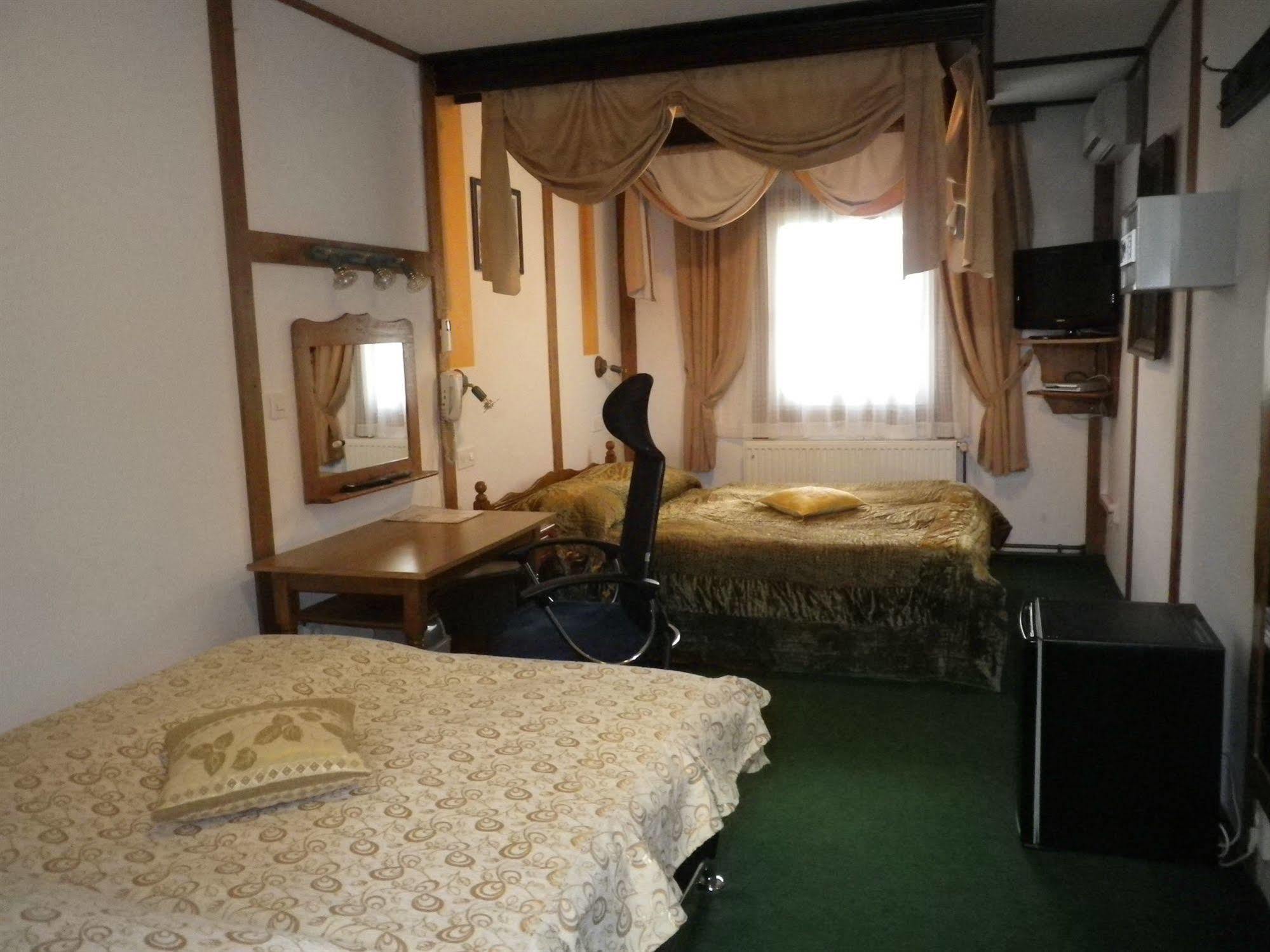 סלאבונסקי ברוד Hotel Garten מראה חיצוני תמונה