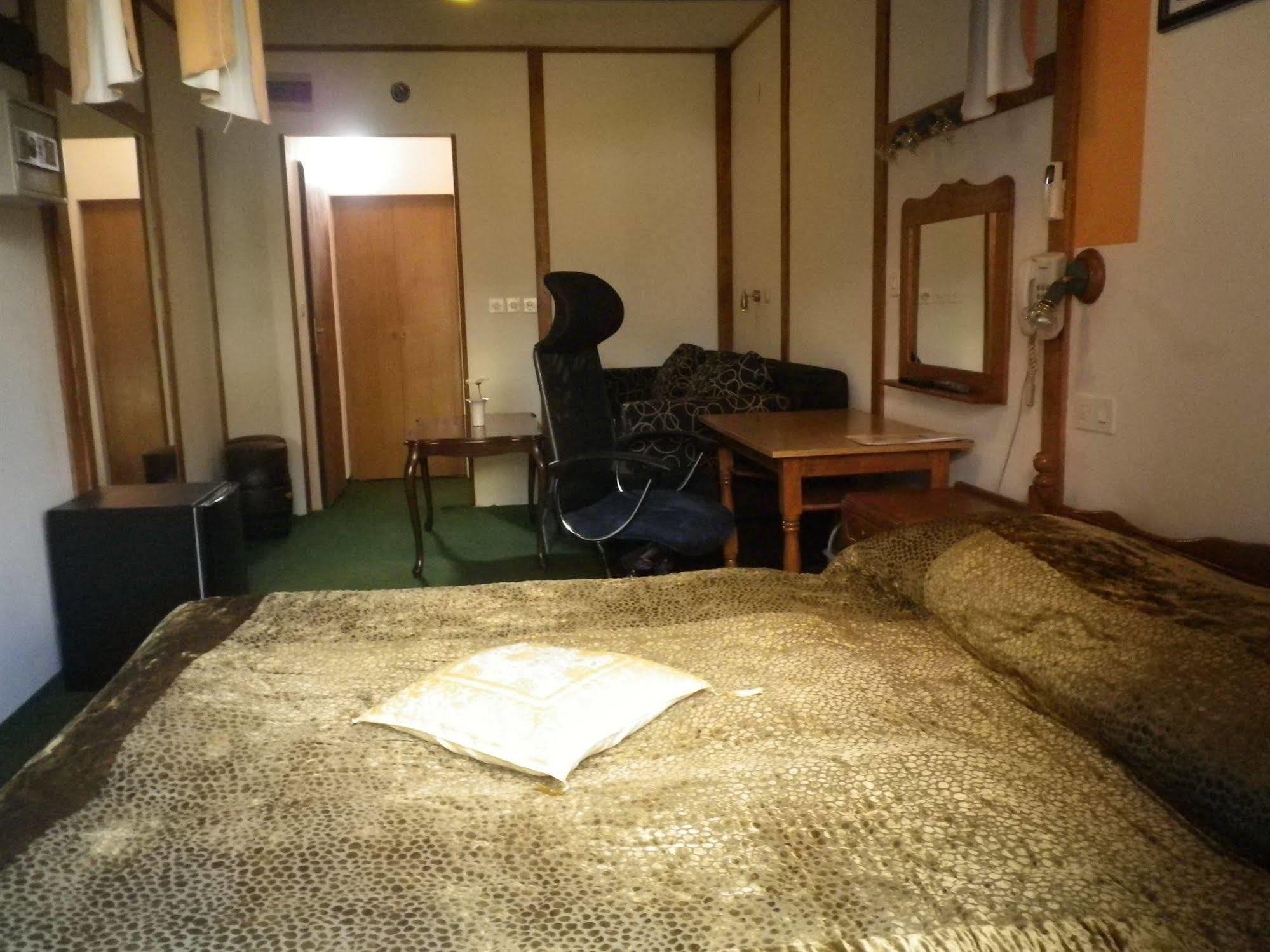 סלאבונסקי ברוד Hotel Garten מראה חיצוני תמונה